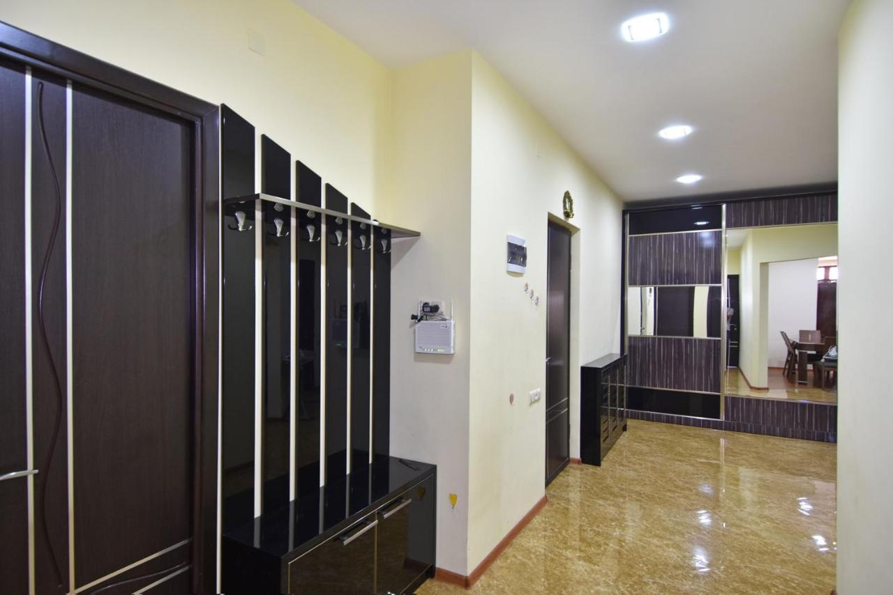 Rent Inn Yerevan On Arami Street Esterno foto