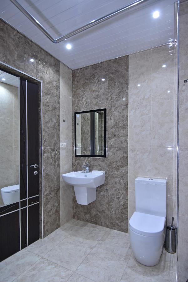 Rent Inn Yerevan On Arami Street Esterno foto