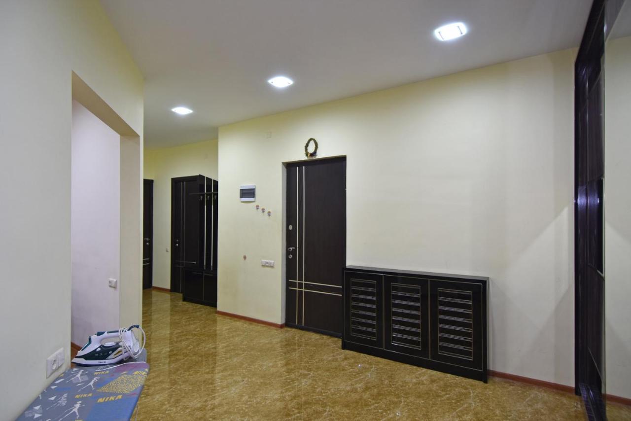 Rent Inn Yerevan On Arami Street Esterno foto