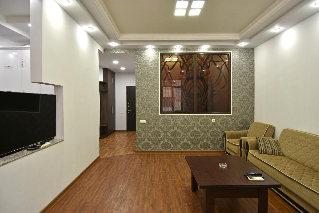 Rent Inn Yerevan On Arami Street Esterno foto