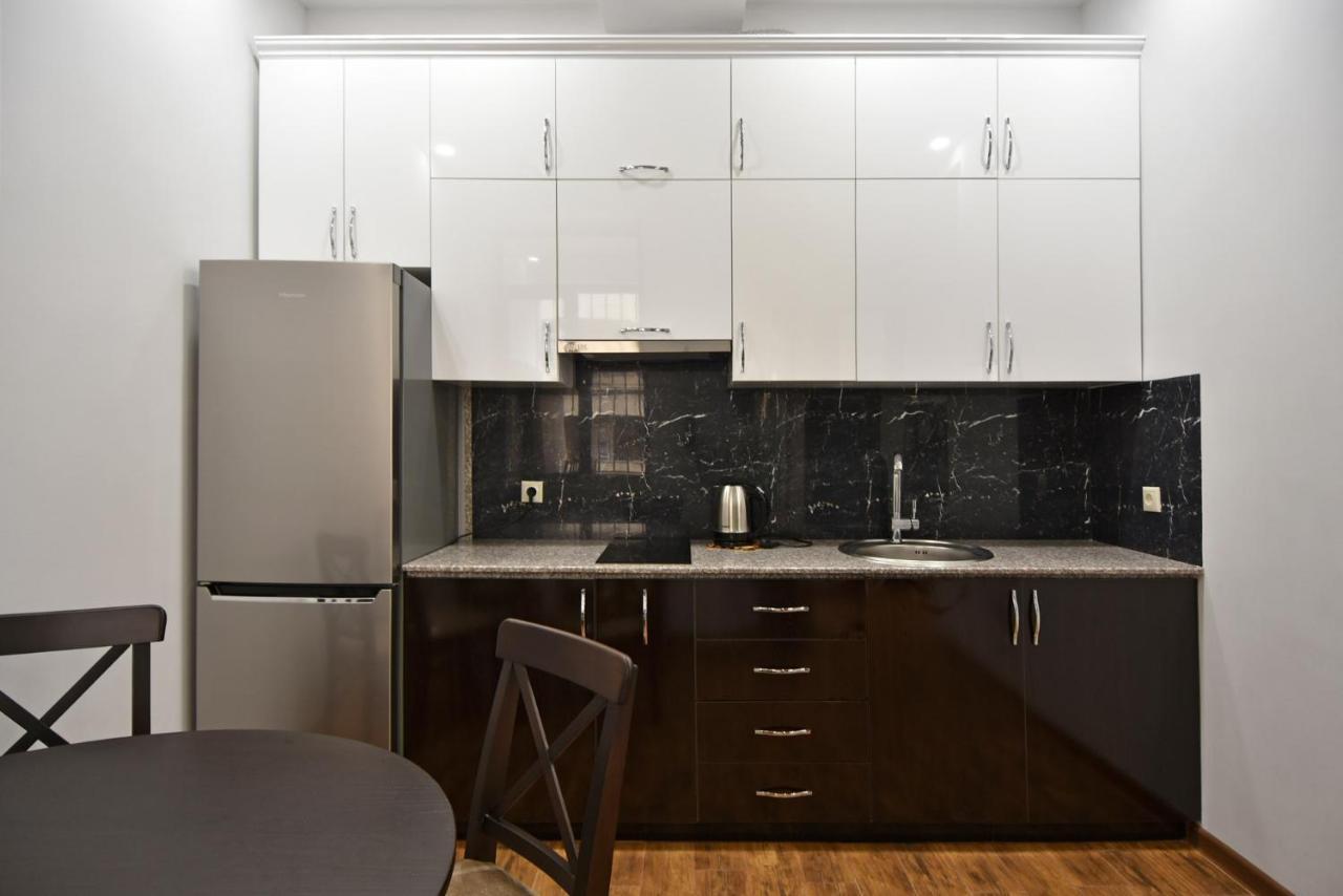 Rent Inn Yerevan On Arami Street Esterno foto