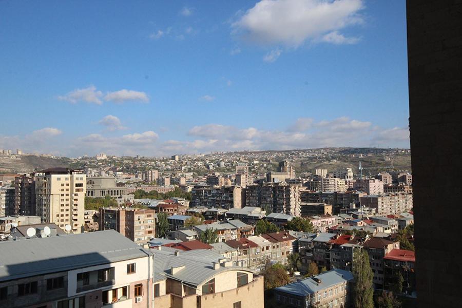 Rent Inn Yerevan On Arami Street Esterno foto