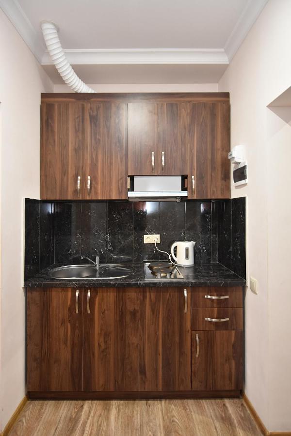 Rent Inn Yerevan On Arami Street Esterno foto