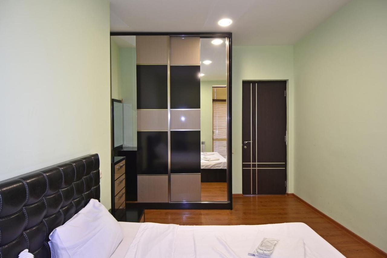 Rent Inn Yerevan On Arami Street Esterno foto