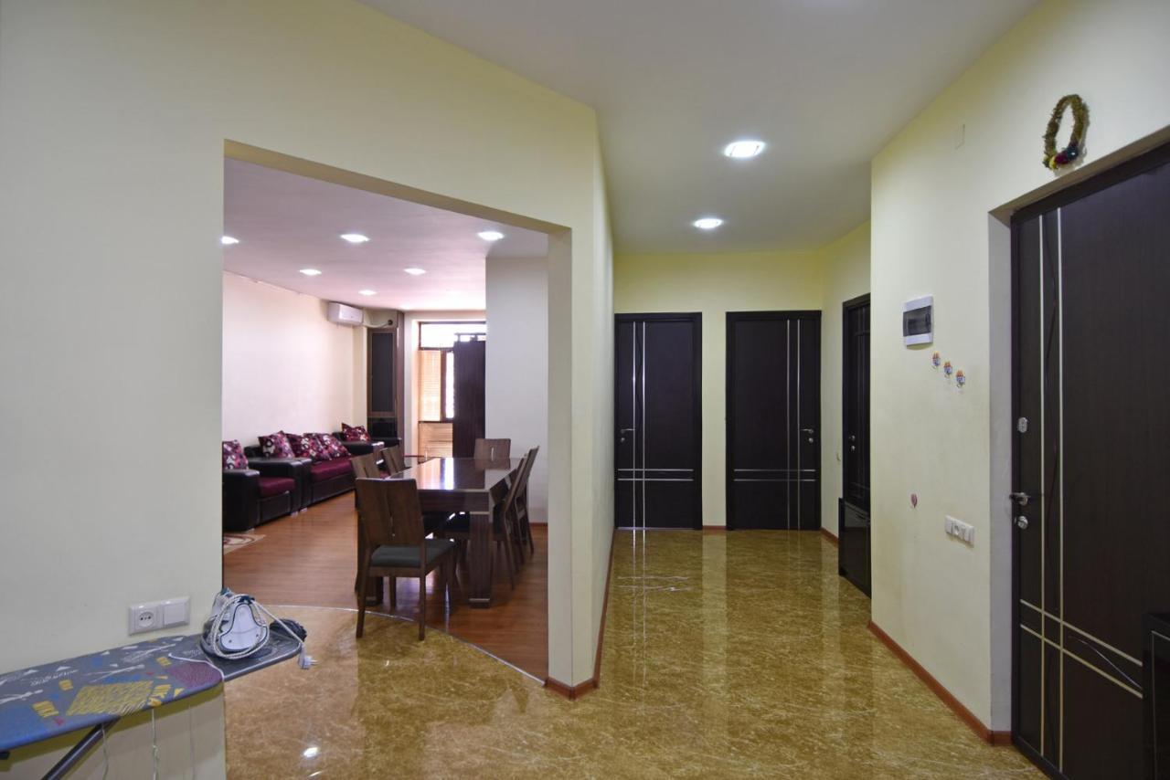 Rent Inn Yerevan On Arami Street Esterno foto